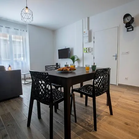 Loc Trotteur Le Romarin Gare Sncf De Apartman