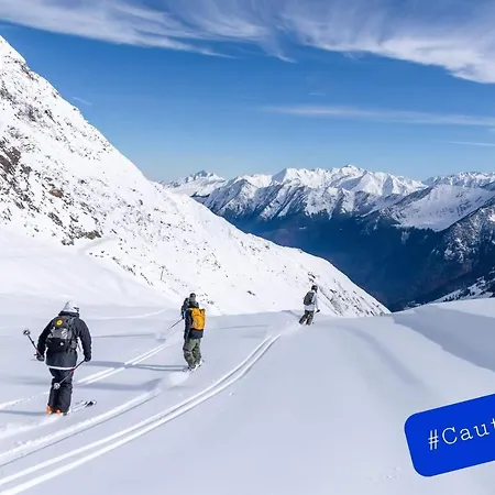 Loc Trotteur Le Romarin Gare Sncf De Lourdes
