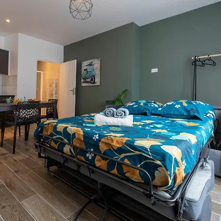 Loc Trotteur Le Romarin Gare Sncf De Apartmán *